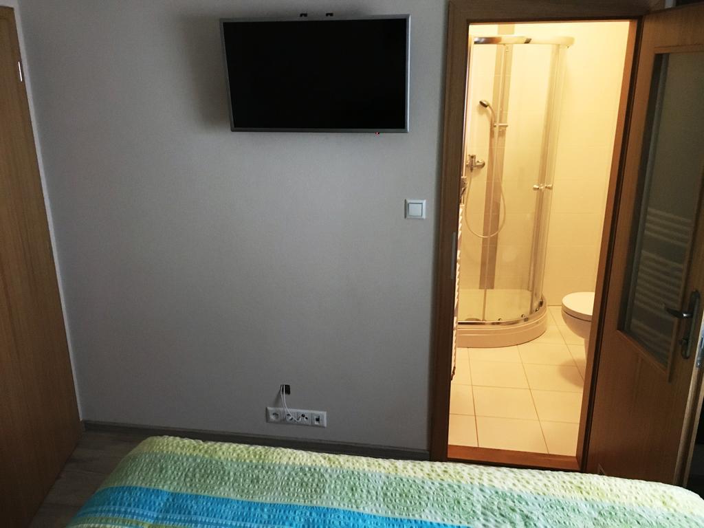 Hotel Pikolo - Izby Na Prenajom Nové Mesto nad Váhom Exterior foto