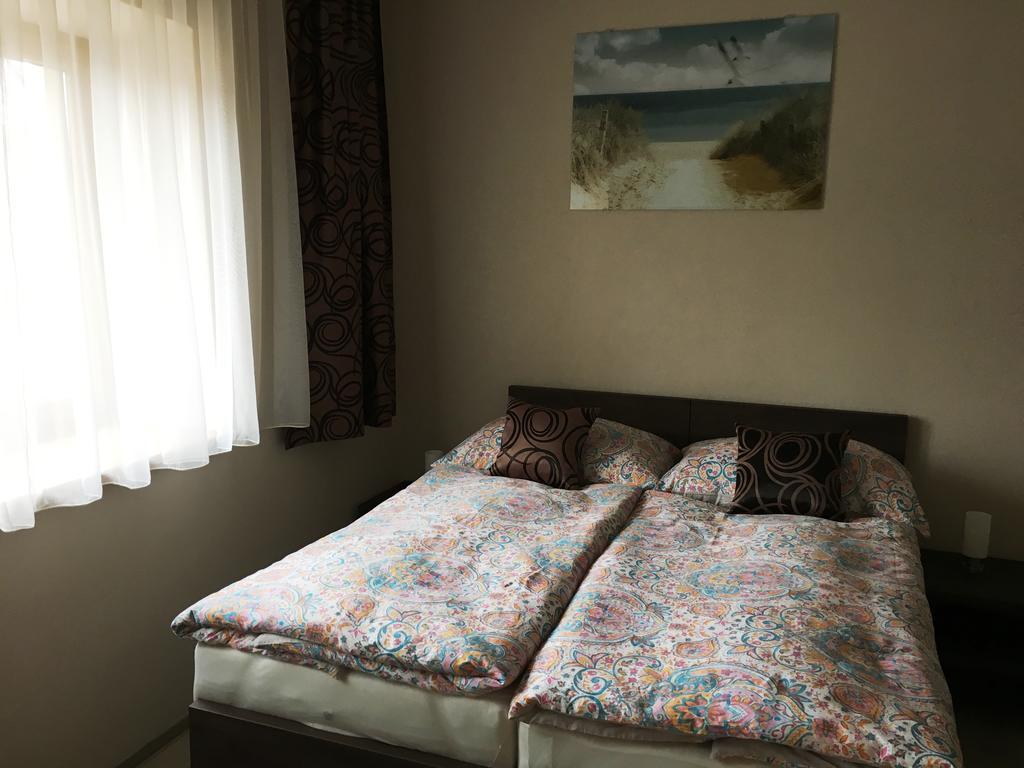 Hotel Pikolo - Izby Na Prenajom Nové Mesto nad Váhom Exterior foto
